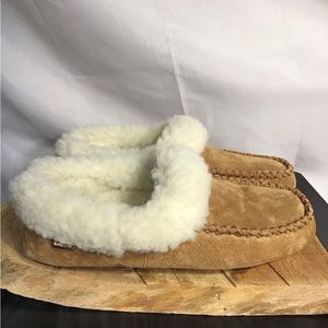 Lamo Sheepskin Moccasins